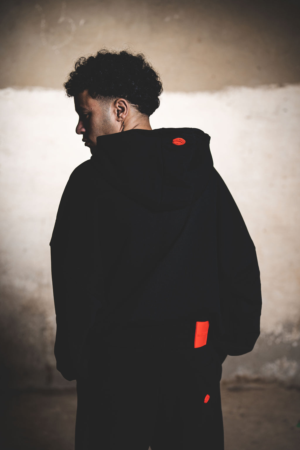 BLACK MBPV 25V ZIPPER