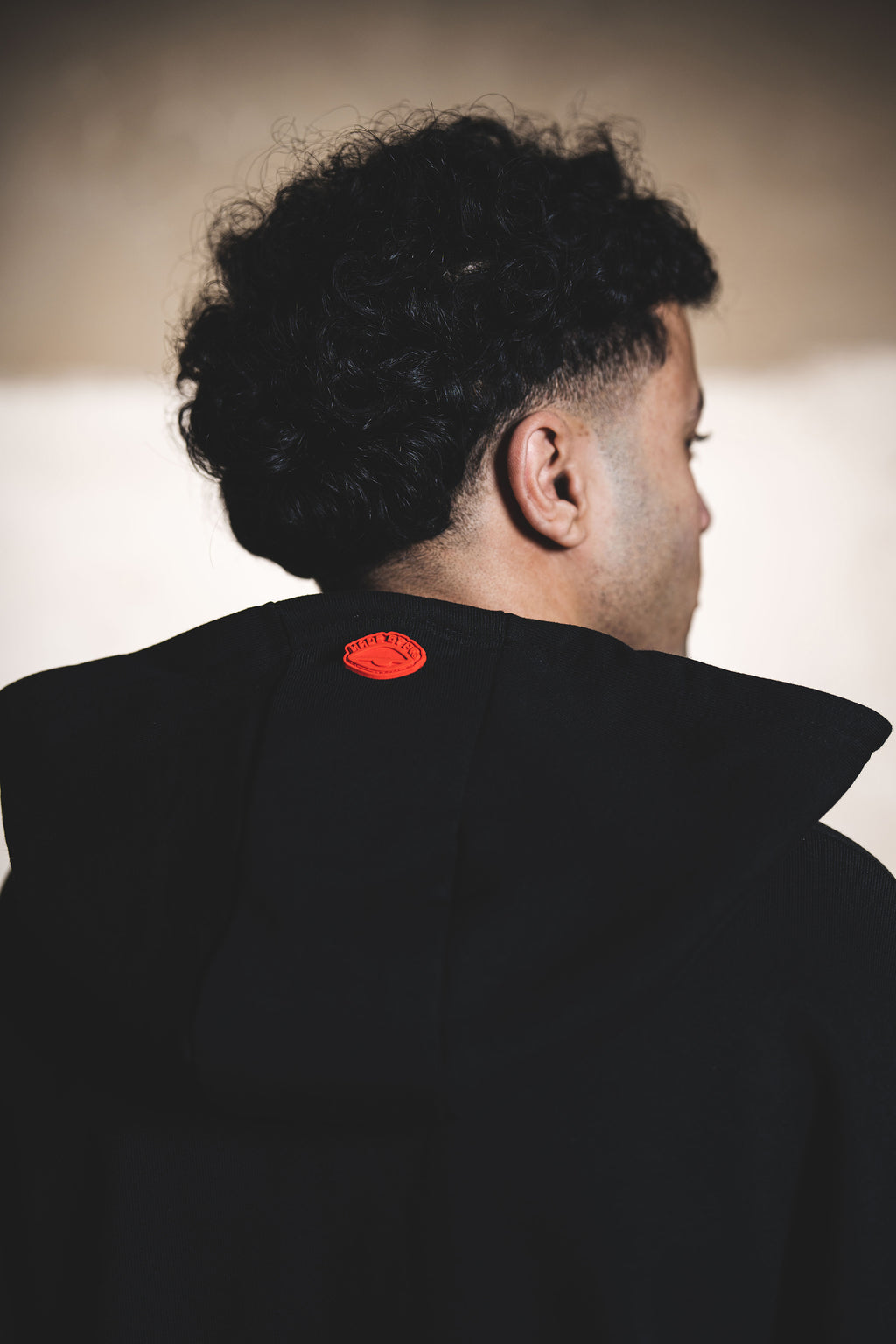 BLACK MBPV 25V ZIPPER