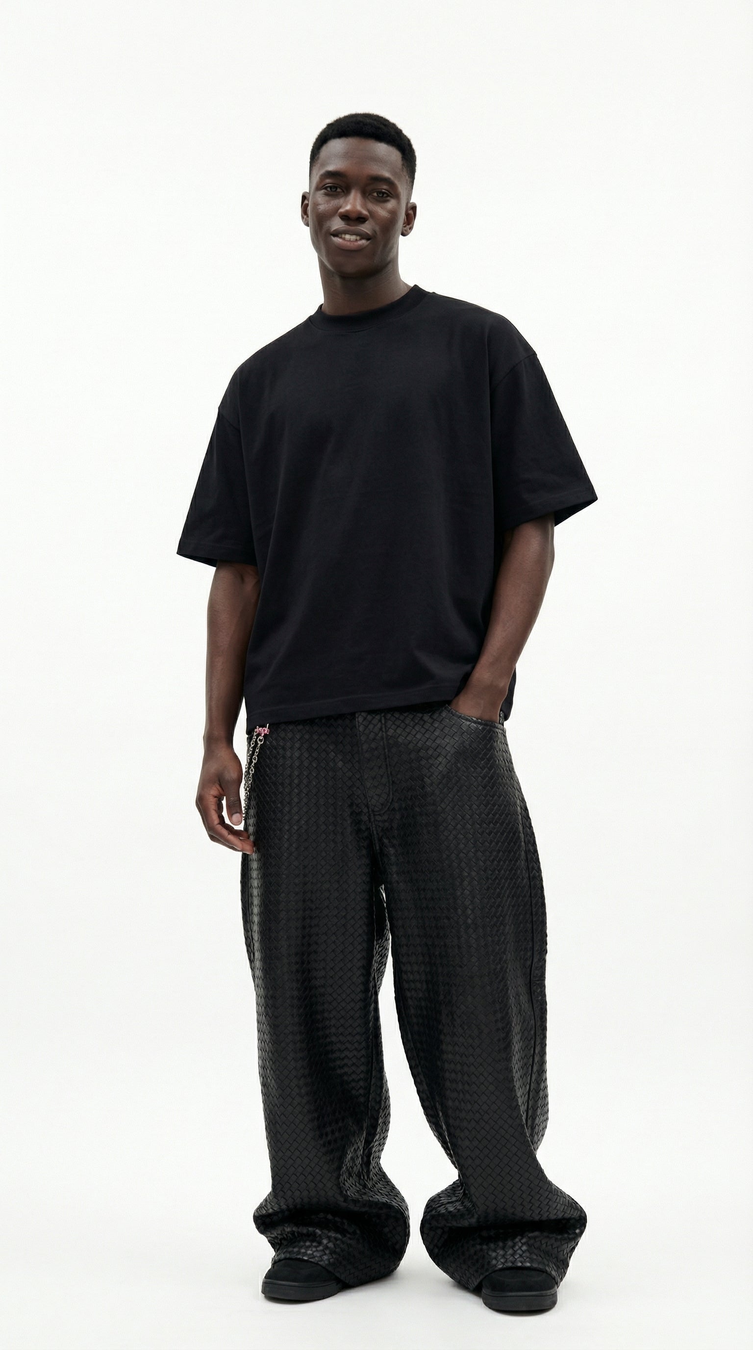 BLACK BASIC OVERSIZED T-SHIRT