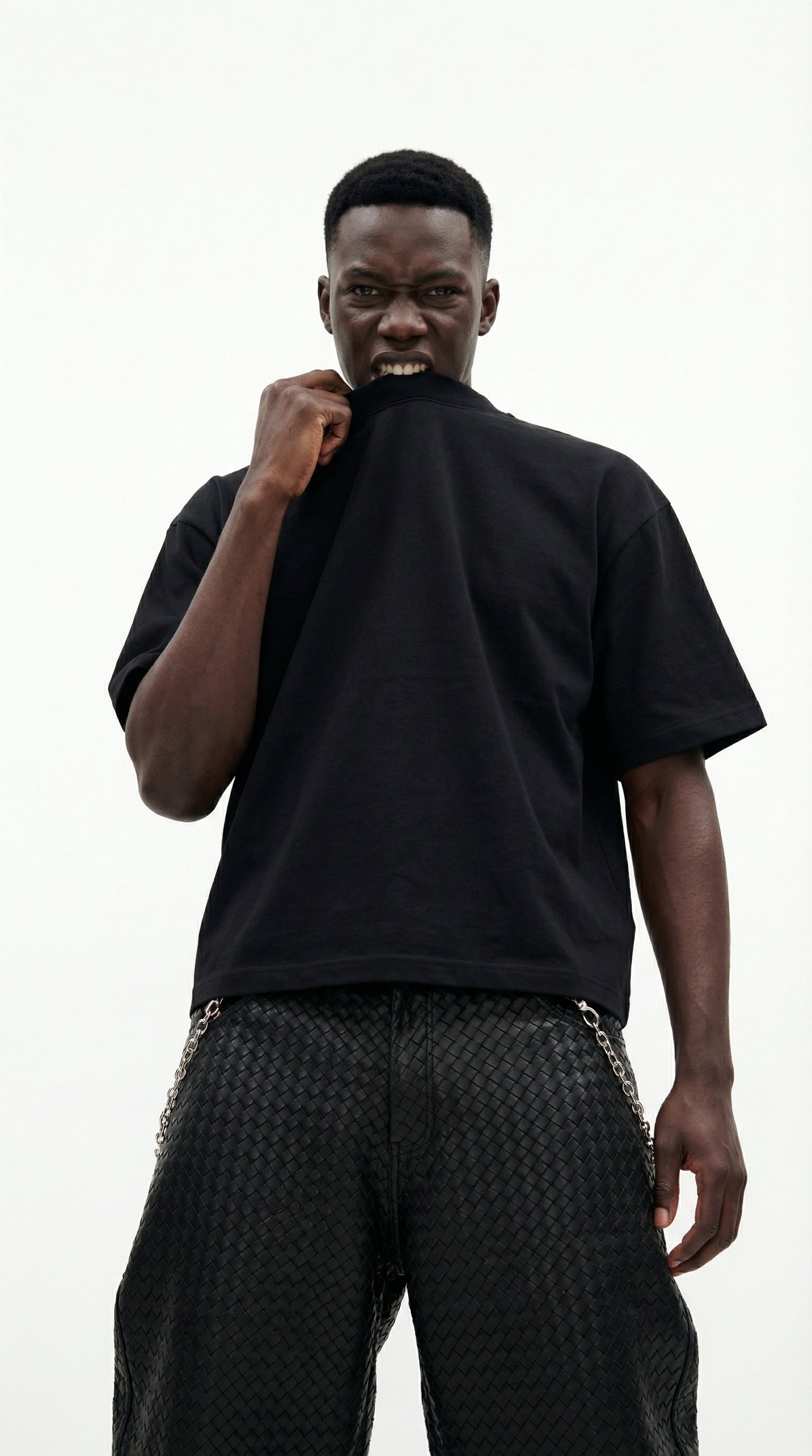 BLACK BASIC OVERSIZED T-SHIRT